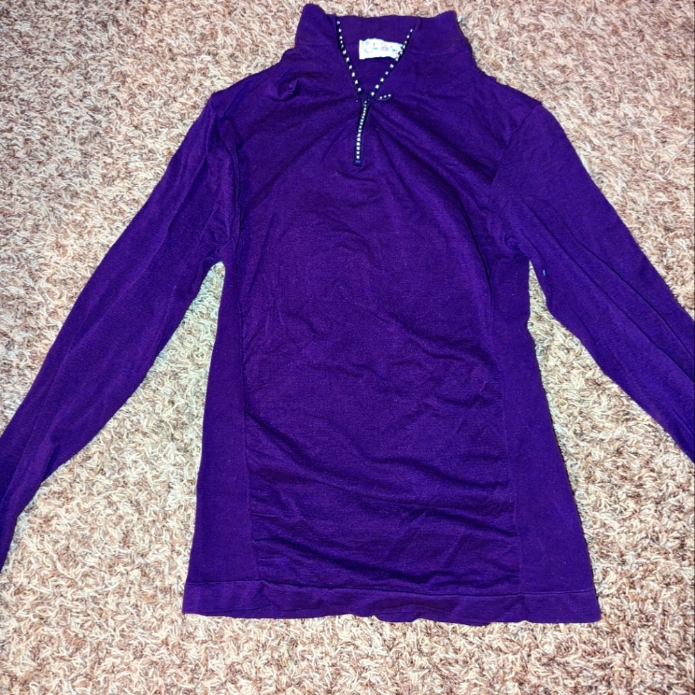 Turtle neck shirt